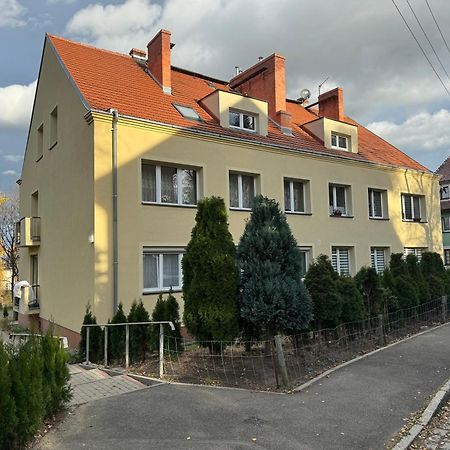 Apartament Dana Browna Еленя-Гура Экстерьер фото