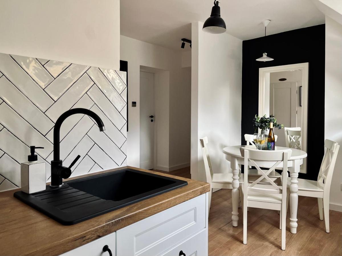 Apartament Dana Browna Еленя-Гура Экстерьер фото